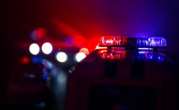 密歇根州警方突击检查非法赌博窝点缴获100多台机器
密歇根州警方突击检查非法赌博窝点缴获100多台机器