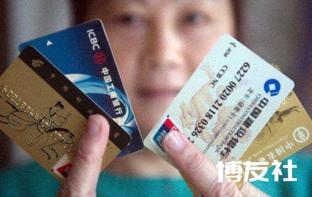 一男子在聊天软件群内贩卖银行卡等信息被山东东明警方抓获
一男子在聊天软件群内贩卖银行卡等信息被山东东明警方抓获