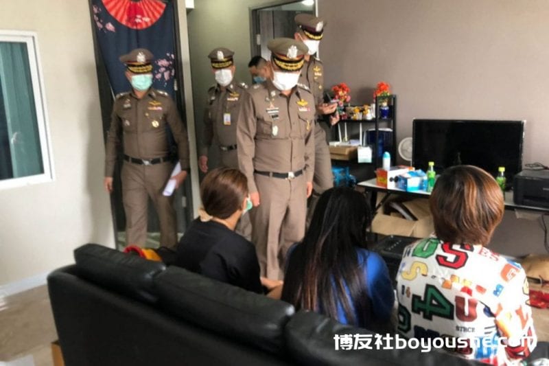 泰国破获非法在线赌博团伙 每月超过1亿泰铢赌注收入
泰国破获非法在线赌博团伙 每月超过1亿泰铢赌注收入