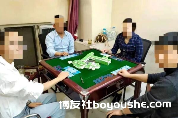 西宁警方打掉一赌博窝点 刑事拘留1人,行政拘留7人
西宁警方打掉一赌博窝点 刑事拘留1人,行政拘留7人