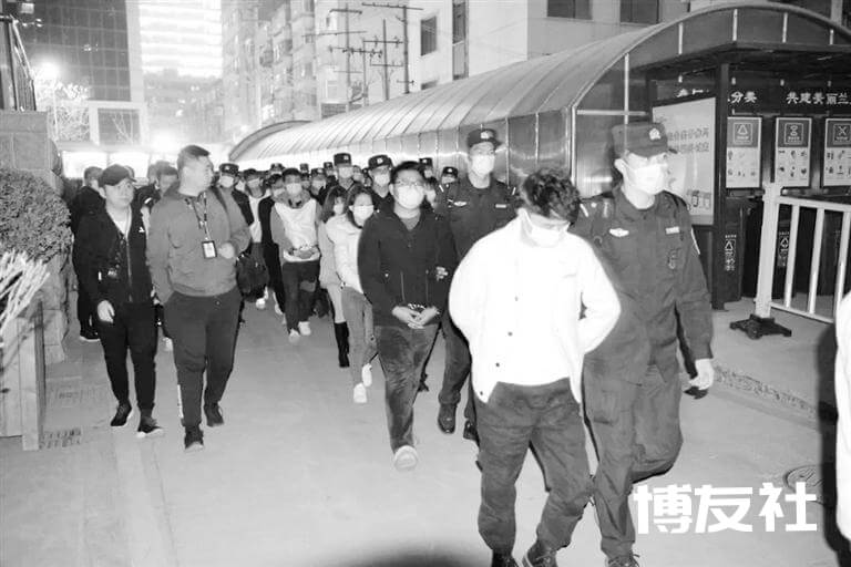 兰州警方赴福建等地破获“2·03”特大电信网络诈骗案 抓获58人
兰州警方赴福建等地破获“2·03”特大电信网络诈骗案 抓获58人