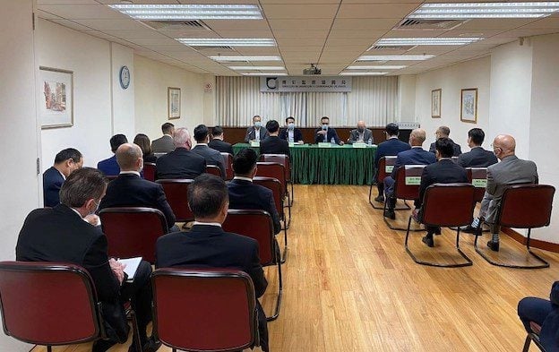 
澳门政府赞扬赌场运营商在打击新冠肺炎和犯罪方面的帮助 