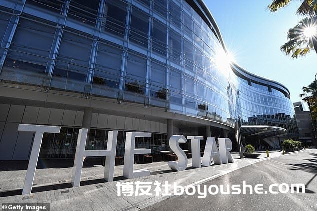 悉尼赌场经理因向自己的员工借钱养赌瘾而被解雇并被禁止进入星亿赌场
悉尼赌场经理因向自己的员工借钱养赌瘾而被解雇并被禁止进入星亿赌场