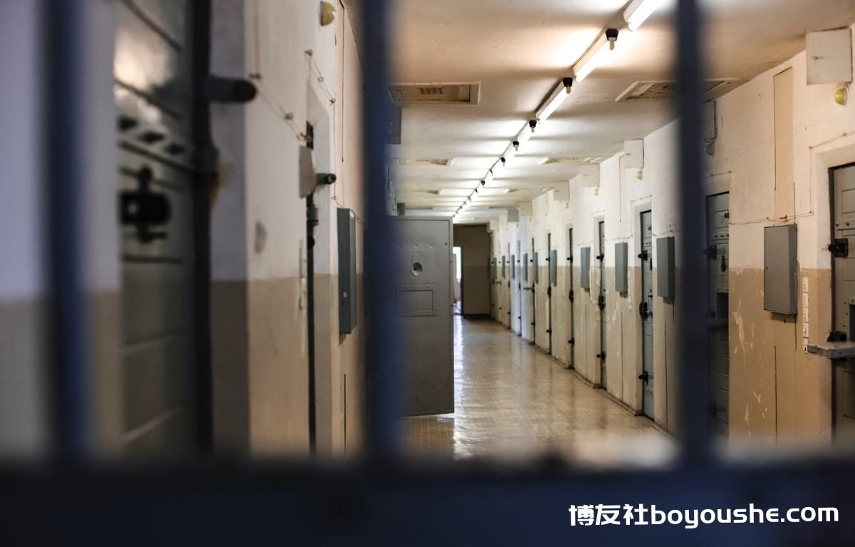 马来西亚男子因赌博欠债在新加坡入狱
马来西亚男子因赌博欠债在新加坡入狱