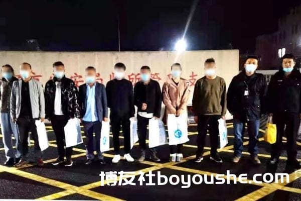 西宁警方打掉一赌博窝点 刑事拘留1人,行政拘留7人
西宁警方打掉一赌博窝点 刑事拘留1人,行政拘留7人